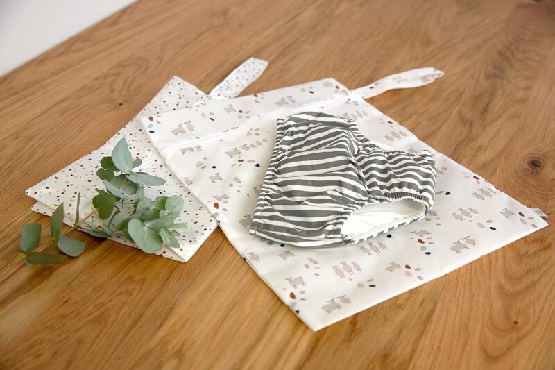 LÄSSIG Nasstasche wiederverwendbar für Kind Baby 2 Stück/Wet Bag Tiny Farmer Dots/Sheep – Bild 6