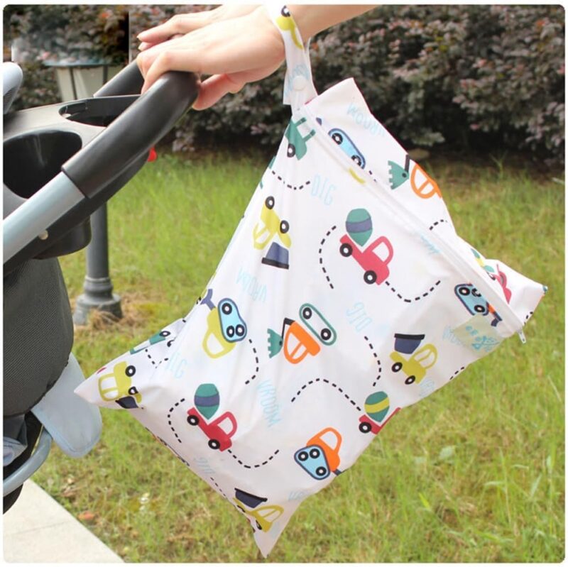 Hrlace Wetbag Kindergarten Windeltasche Wasserdicht Cartoon Tierdruck Windeln Tasche Stoffwindeln Nasstaschen mit Reißverschluss Wiederverwendbare Wet Dry Bag für Unterwegs Reise Hase – Bild 6