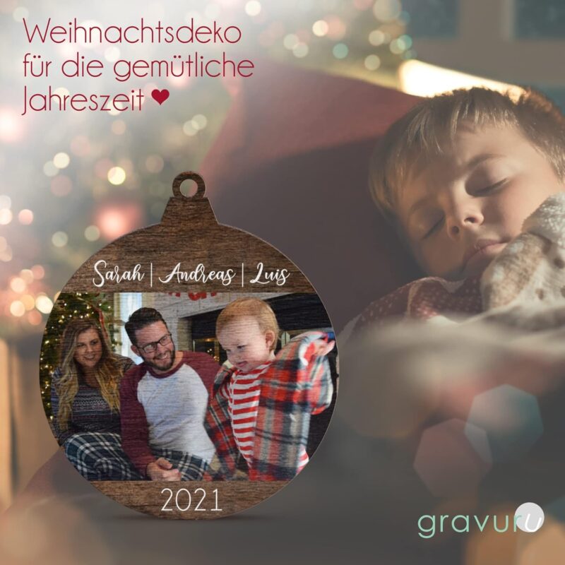 Personalisierte Holzanhänger Weihnachten - Christbaumkugel Weihnachtskugeln mit Foto Namen Text personalisiert - Weihnachtsdeko Holz für den Tannenbaum – Bild 9