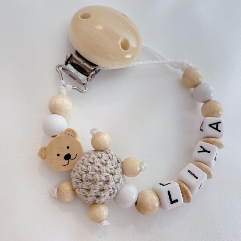 personalisierte Kette mit Namen für für Mädchen Jungs Baby Geschenk personalisiert zur Geburt & Taufe Teddy Bär große Farbauswahl (Sand) – Bild 2